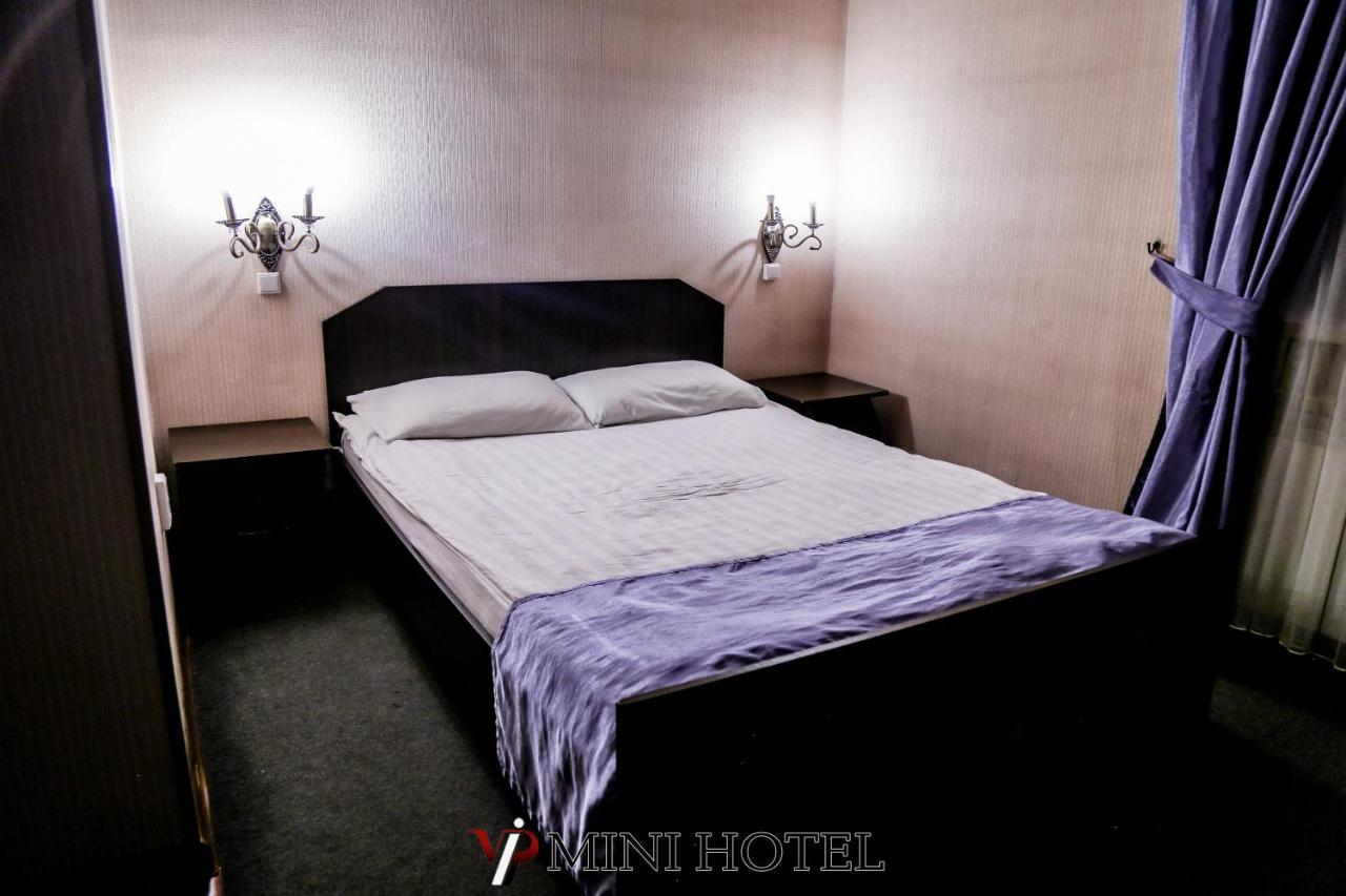 Vip Mini Hotel セメイ エクステリア 写真