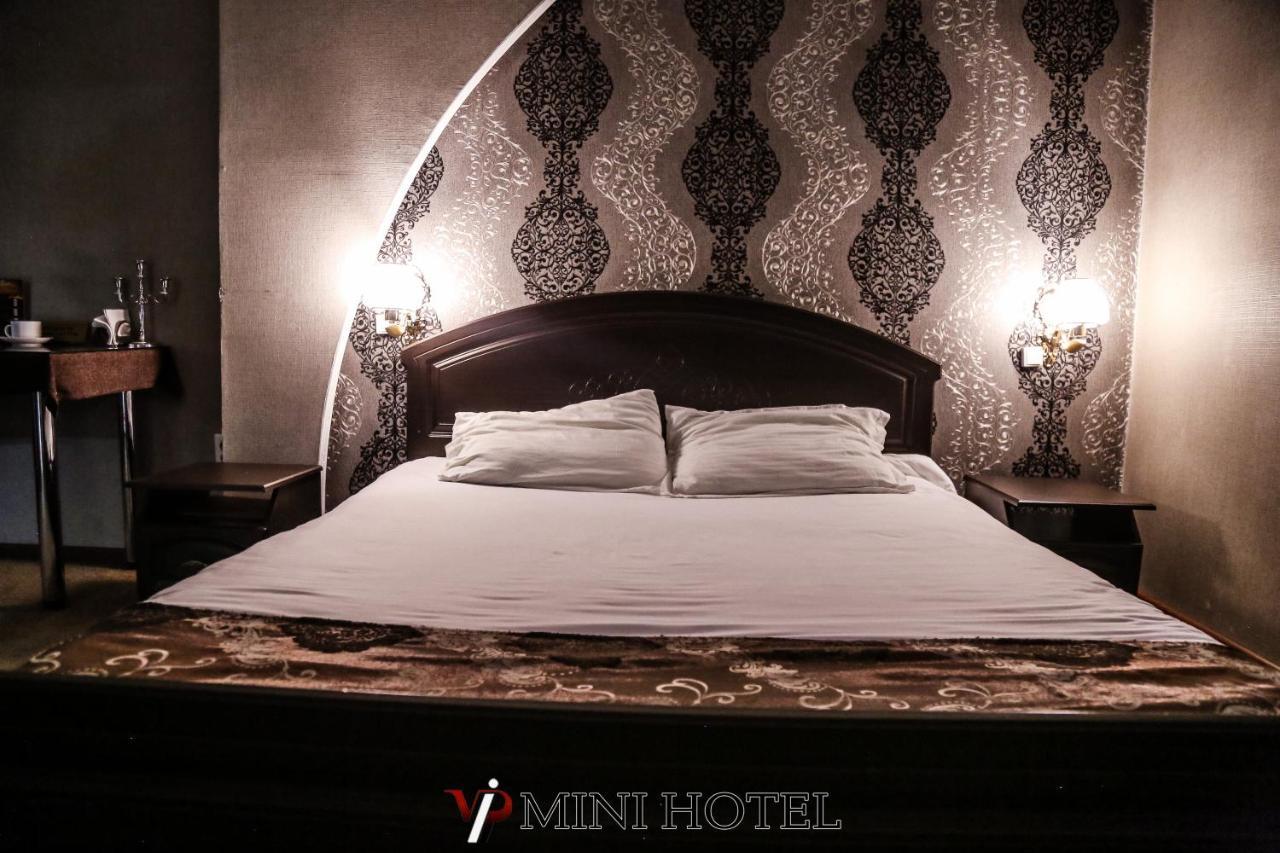 Vip Mini Hotel セメイ エクステリア 写真