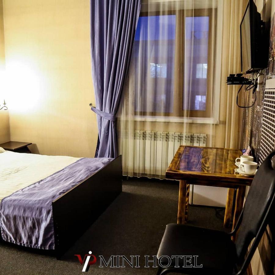 Vip Mini Hotel セメイ エクステリア 写真