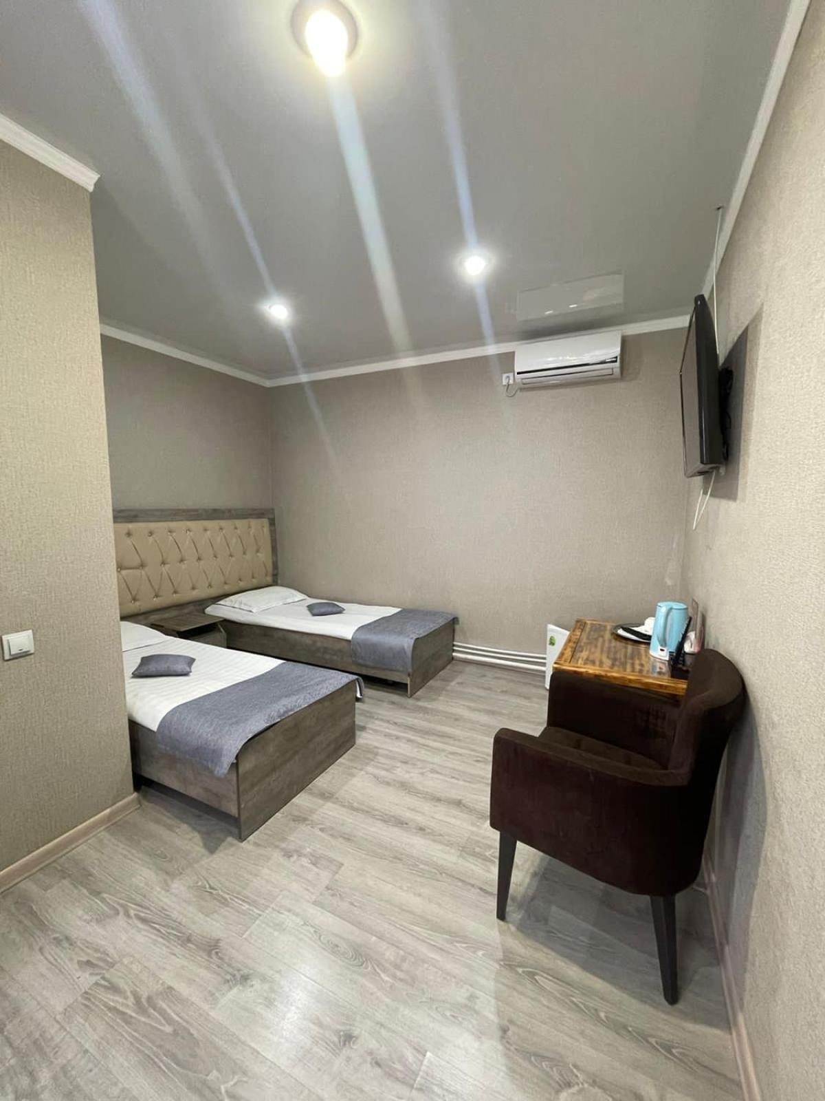 Vip Mini Hotel セメイ エクステリア 写真