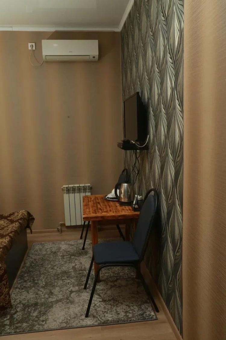 Vip Mini Hotel セメイ エクステリア 写真