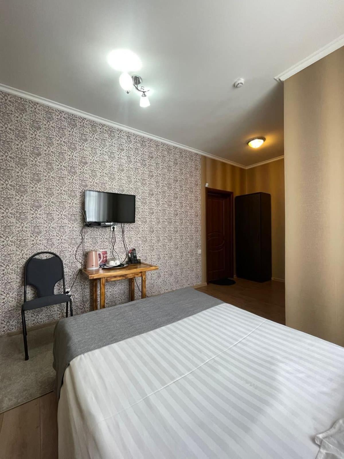 Vip Mini Hotel セメイ エクステリア 写真