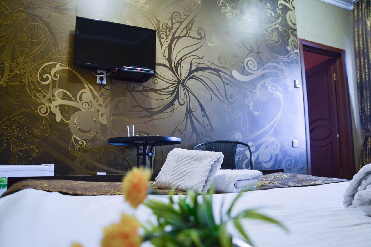 Vip Mini Hotel セメイ エクステリア 写真
