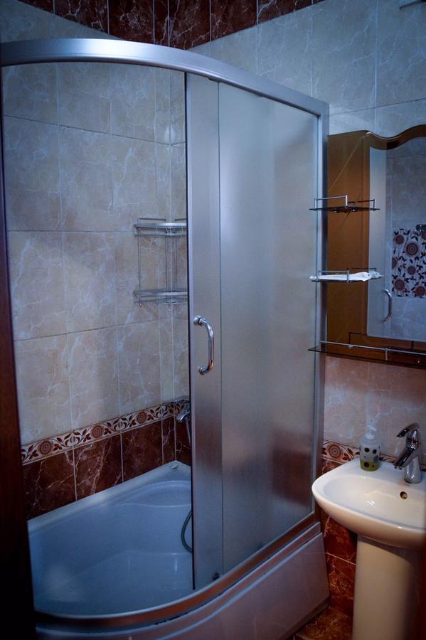Vip Mini Hotel セメイ エクステリア 写真