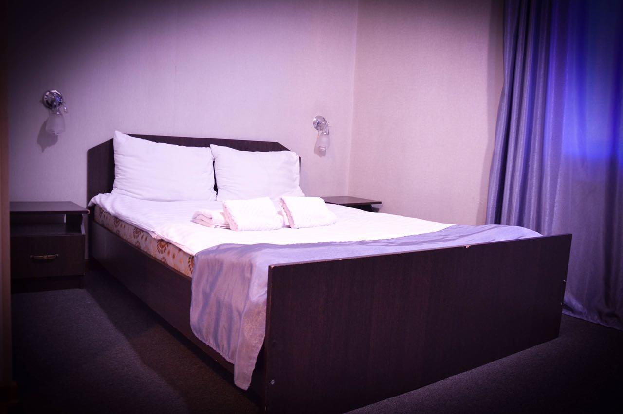 Vip Mini Hotel セメイ エクステリア 写真